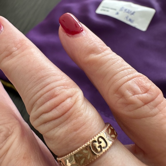 Gucci Rose Gold Band - Picture 6 of 7